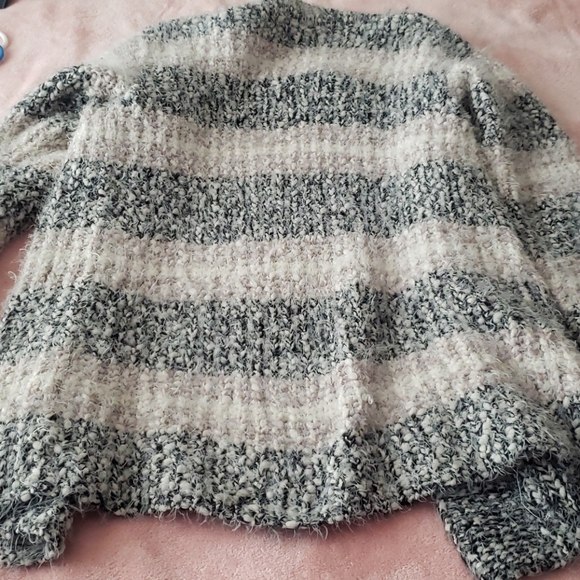 Fuzzy Cardigan - Picture 6 of 6